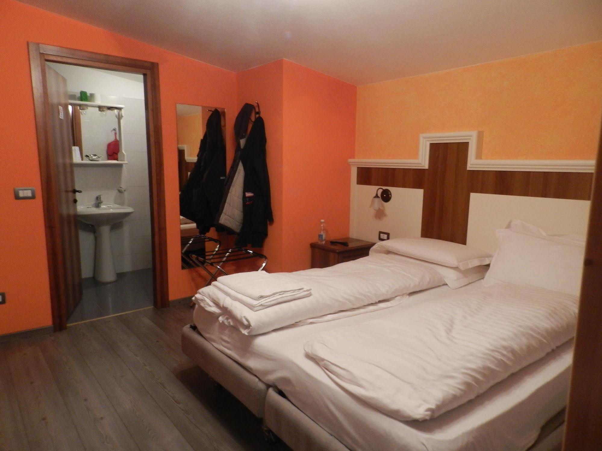 Hotel Saligari Verceia Luaran gambar